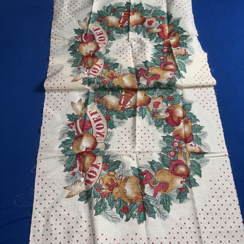 Vintage Christmas Wreath-Quilt-Pillow Cotton 2 Square Panel Ameritex Cut-n-Sew - Picture 7 of 7